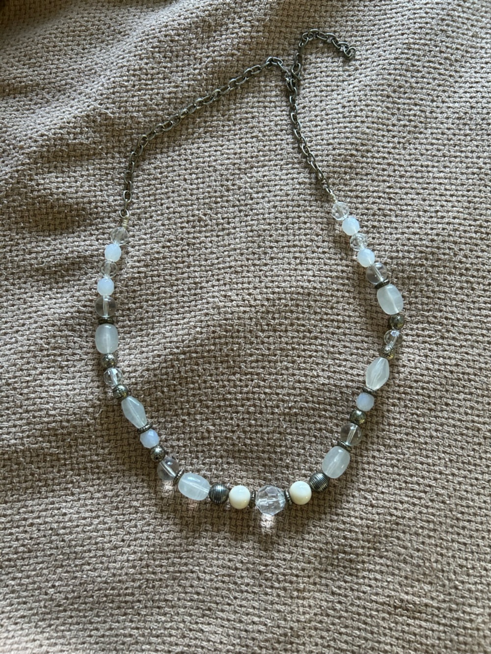 White Beaded Women's Necklace - Unbranded